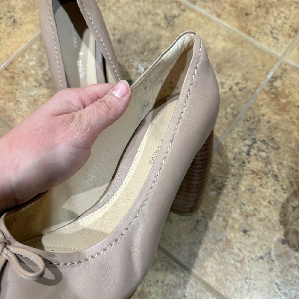 Clarks Grace Nina Nude Beige Leather Block Heel Bow Pumps Shoes Women 10M Career - Picture 9 of 12